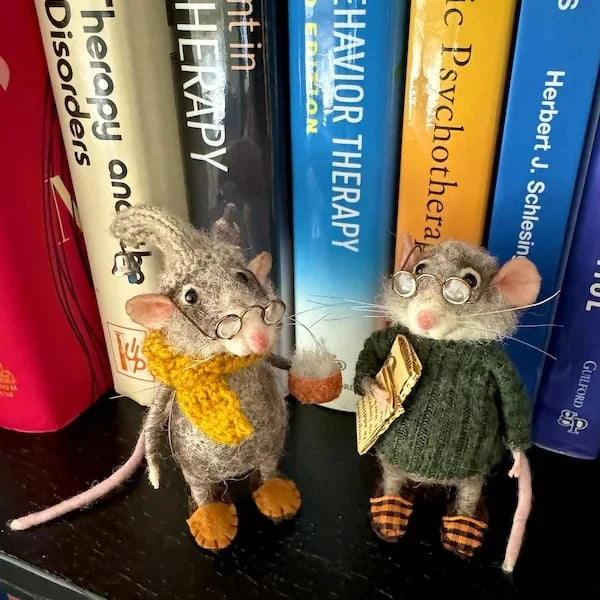 WhiskerWool™ - Handmade needle-felted mouse