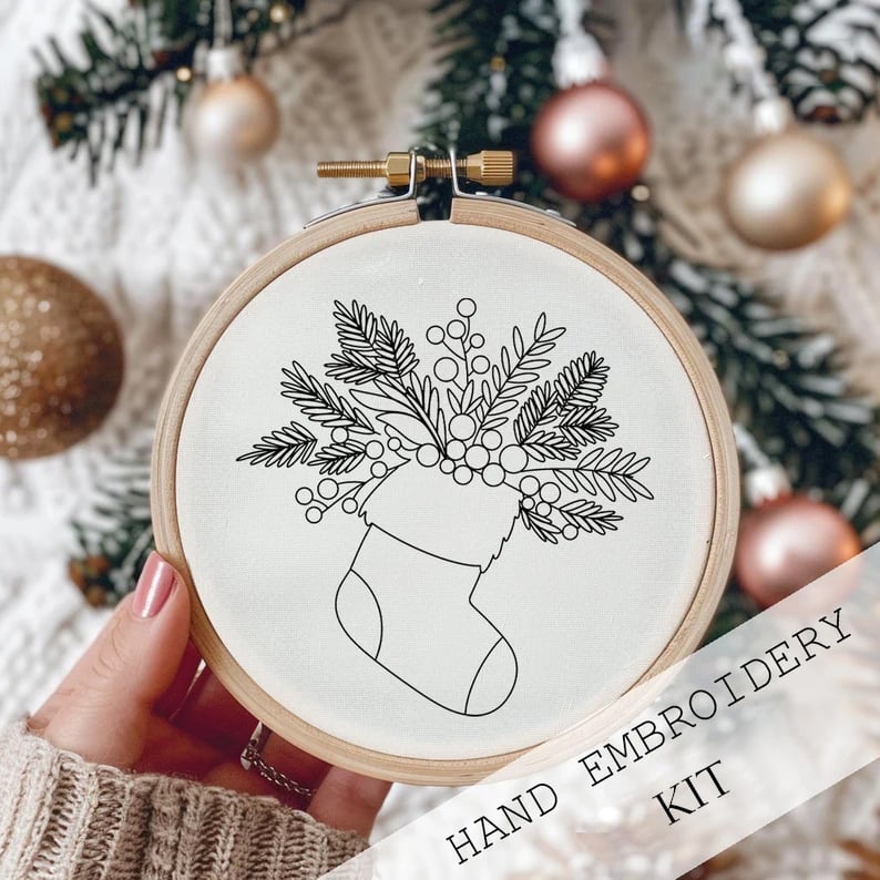 HollyHoop™ - Holiday Embroidery Kit