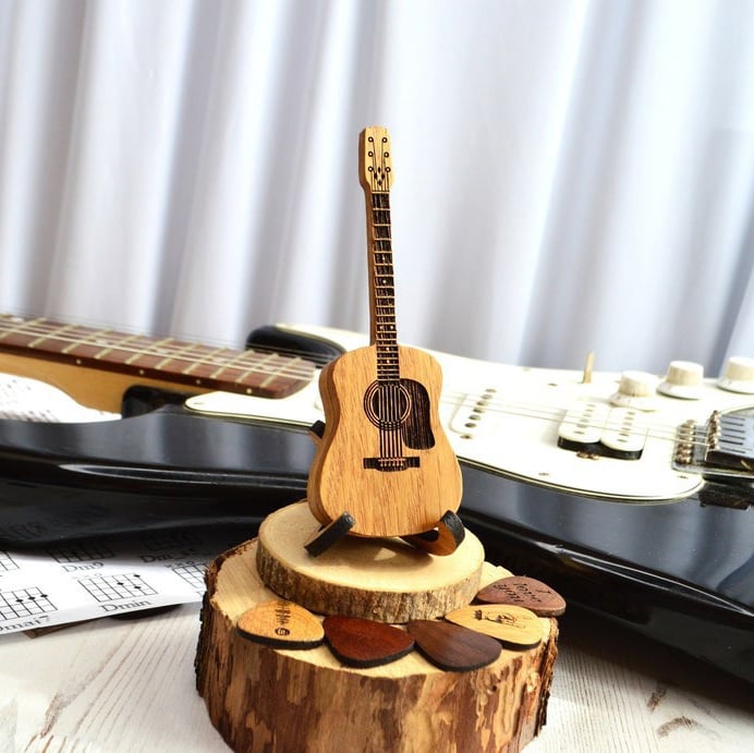 GuitarHolder™ - Personalized Pick Box