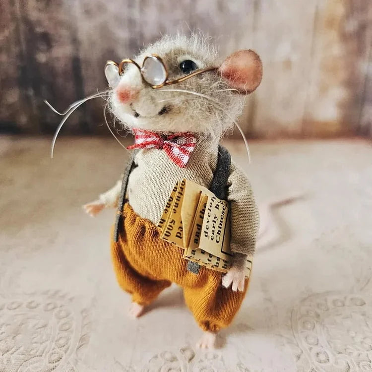 WhiskerWool™ - Handmade needle-felted mouse