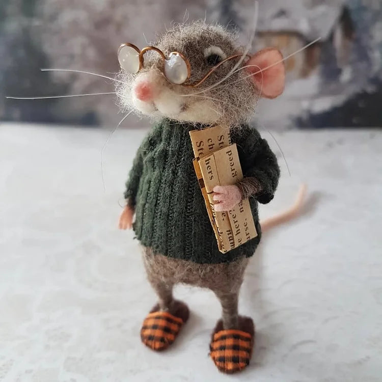 WhiskerWool™ - Handmade needle-felted mouse