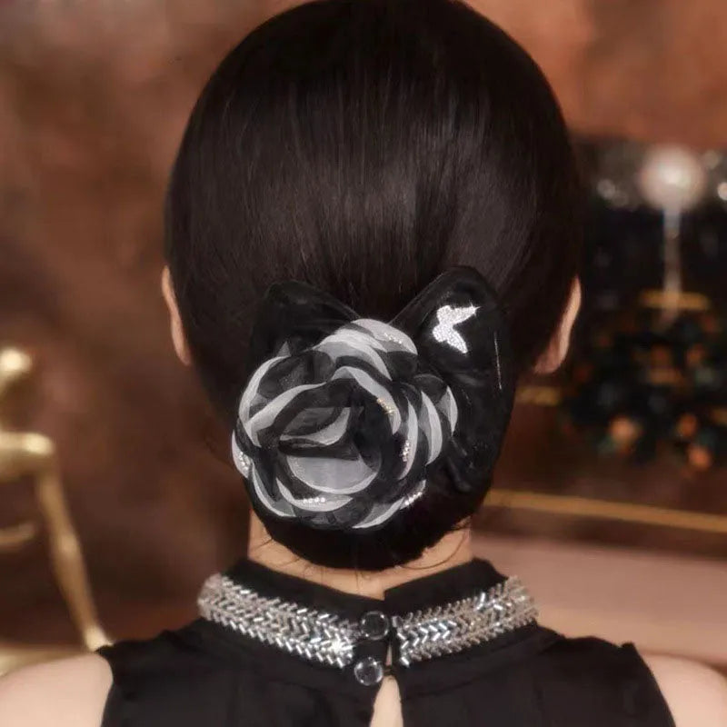 FloraTwist™ - Floral bun maker
