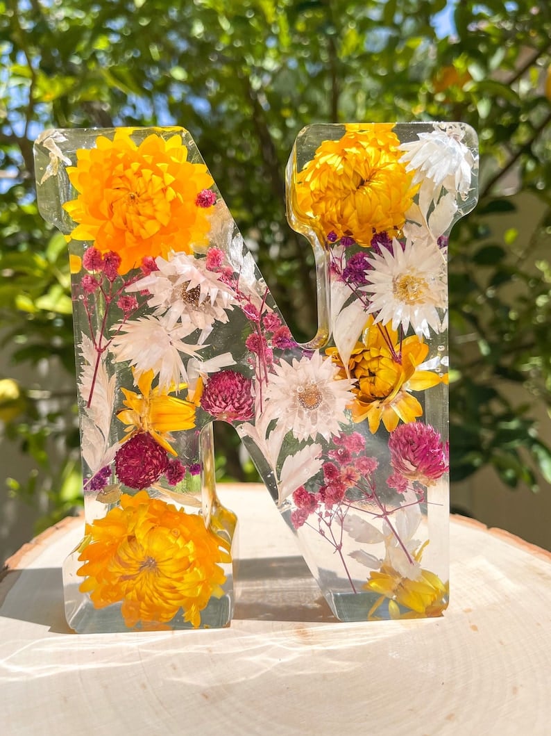 FloraGlow™ - Floral Resin Light