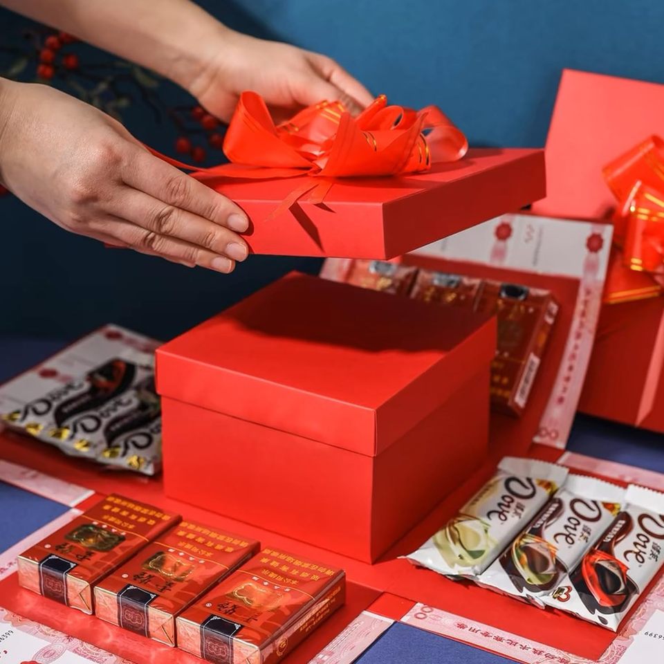 BloomBox™ - Personalized Explosion Box