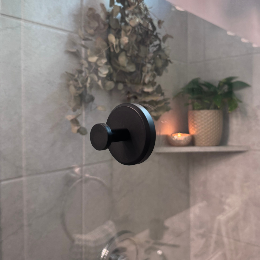Overa™ - Twist-Lock Suction Hooks for No-Drill