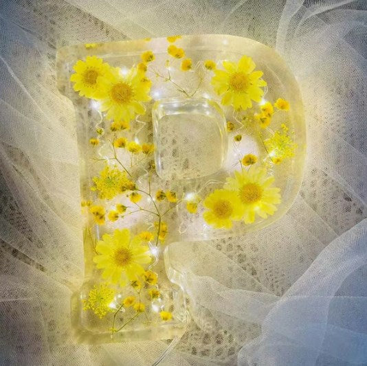 FloraGlow™ - Floral Resin Light