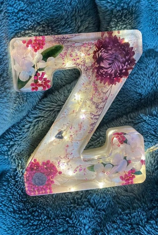 FloraGlow™ - Floral Resin Light