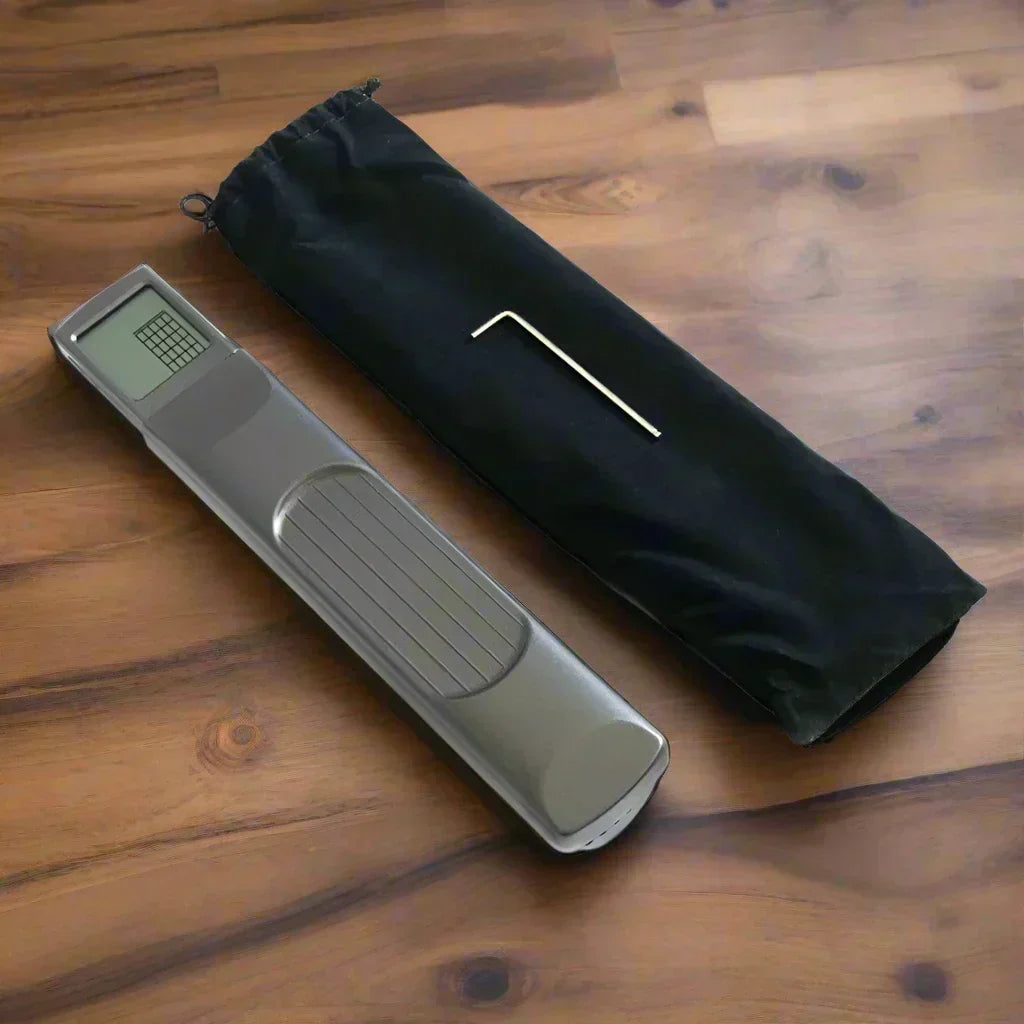 ChordMate™ – Compact, silent guitar trainer