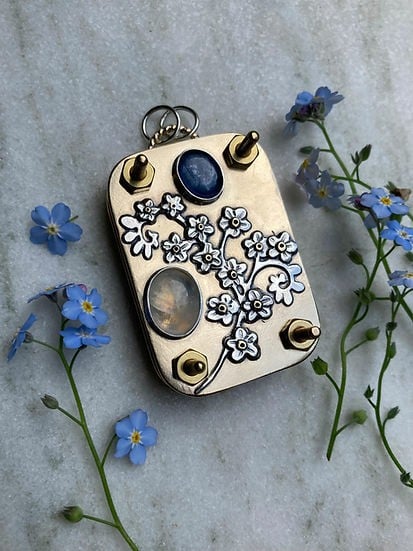 BloomPocket™ - Portable Flower Press