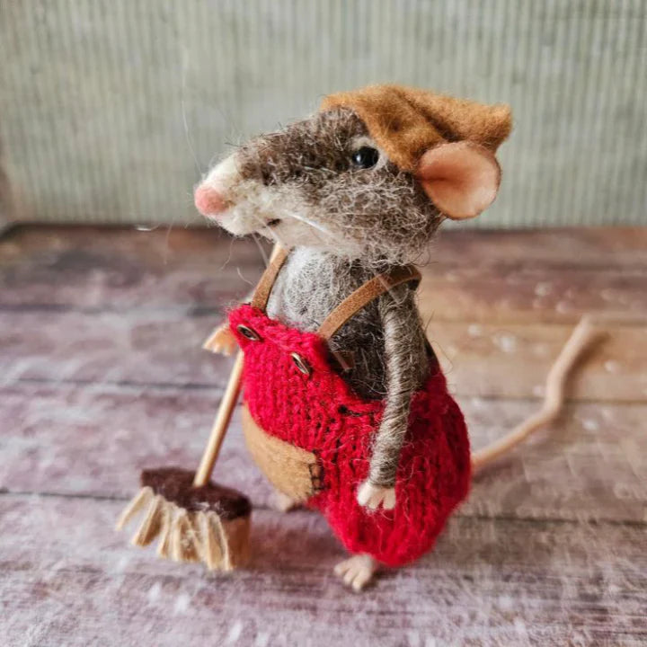 WhiskerWool™ - Handmade needle-felted mouse