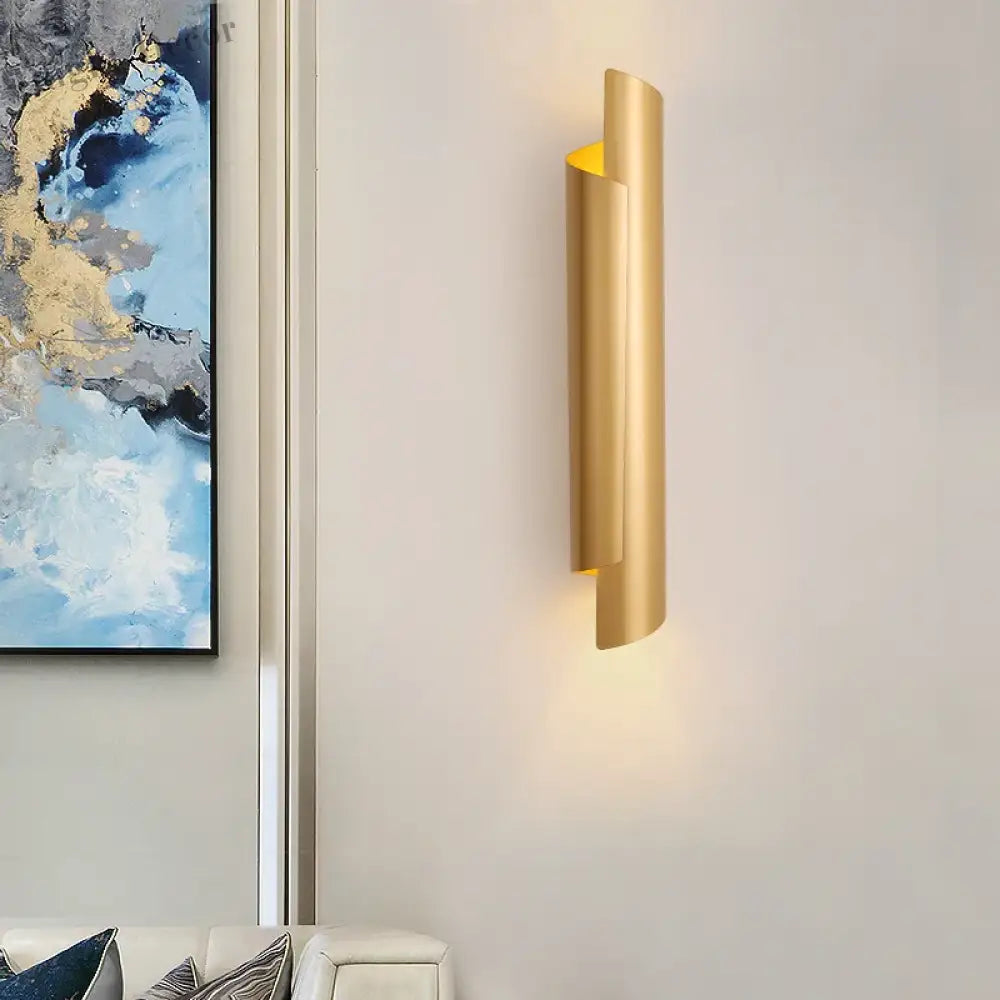 Sophisticated Modern LED Wall Lamp - Radiant Gold Lighting Fixture for Living Rooms, Bedrooms, and Luxurious Entryways